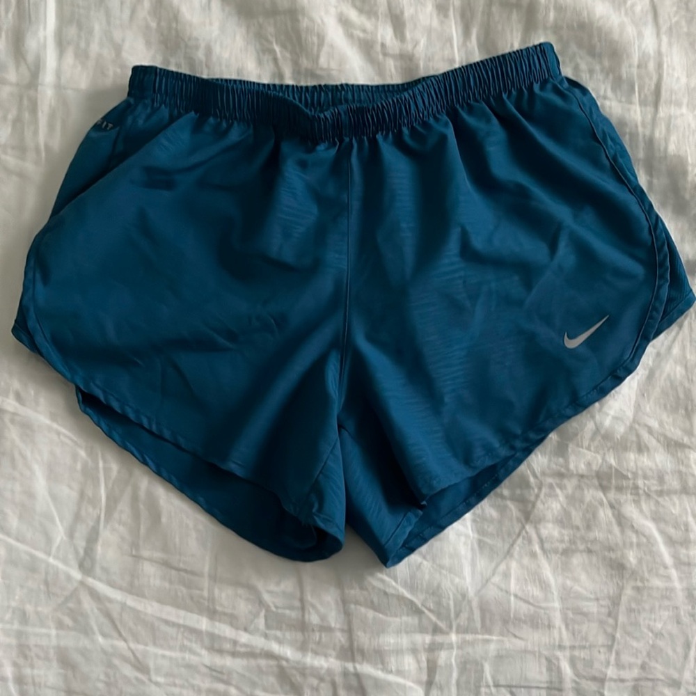 NIKE DRI-FIT WOMENS RUNNING SHORTS! LIKE NEW! SMALL